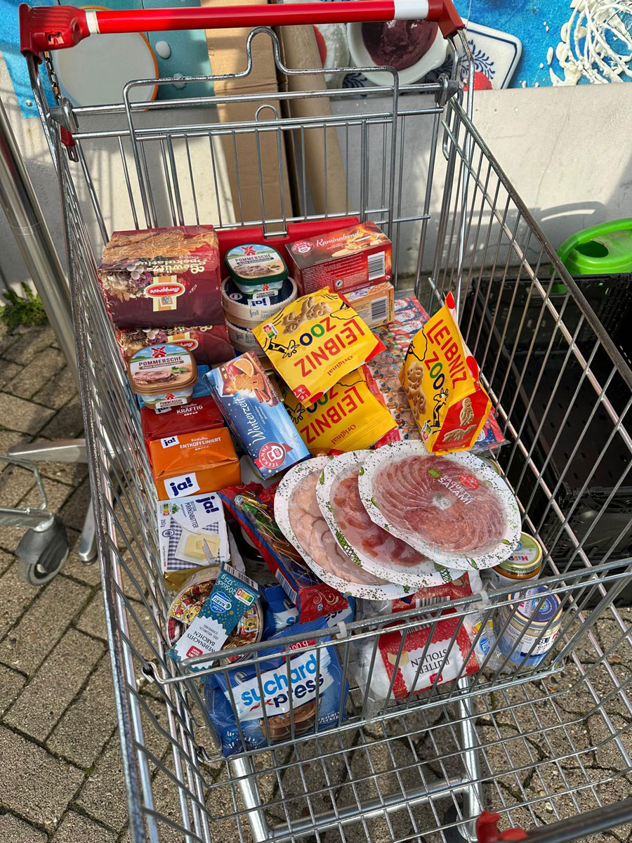 Aktion ein Teil mehr des Lions Club Bremen-Wümme vor dem Rewe Borgfeld
